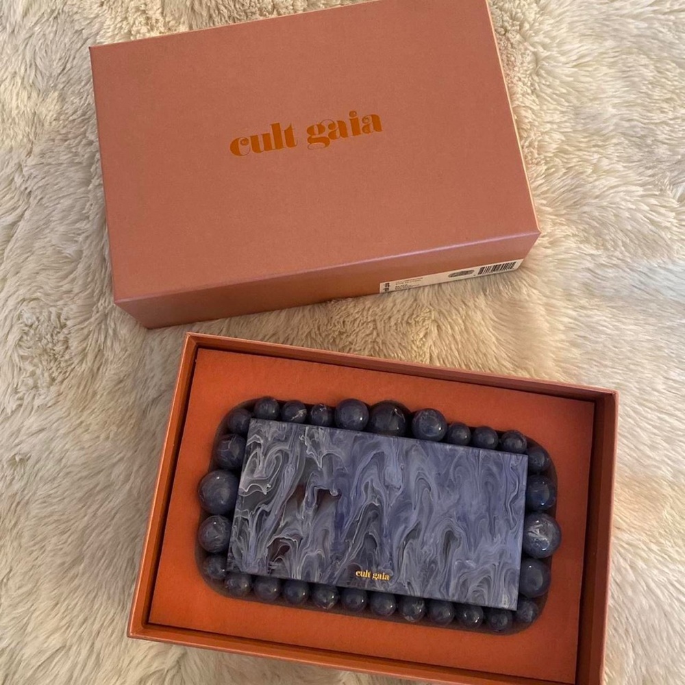 cult gaia bubble clutch